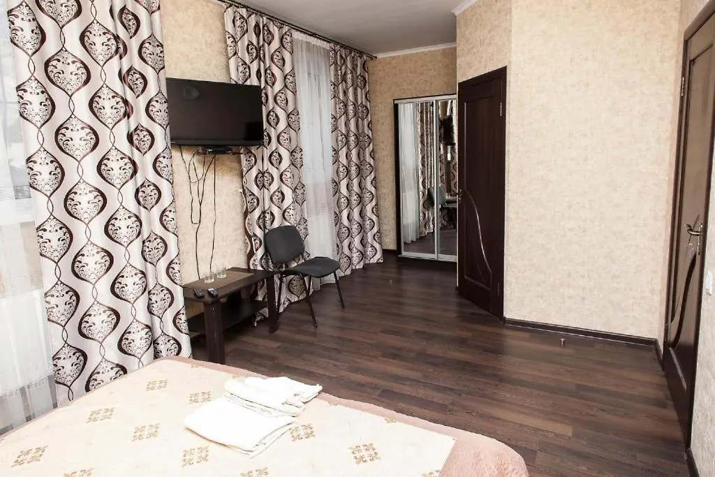 Chyhorinskyi Hotel Kyiv 2*,